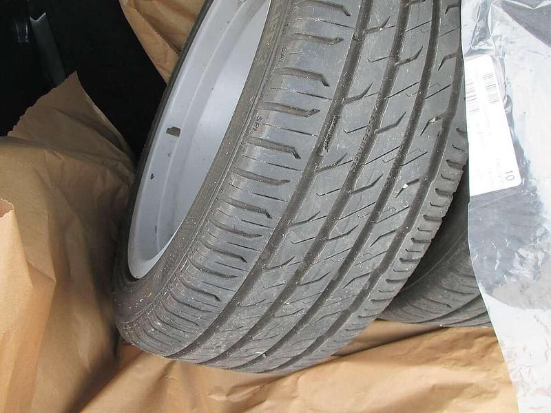 Gebraucht Kia Carens Active 116 PS (85 kW) 2013 Silber Van / Kleinbus