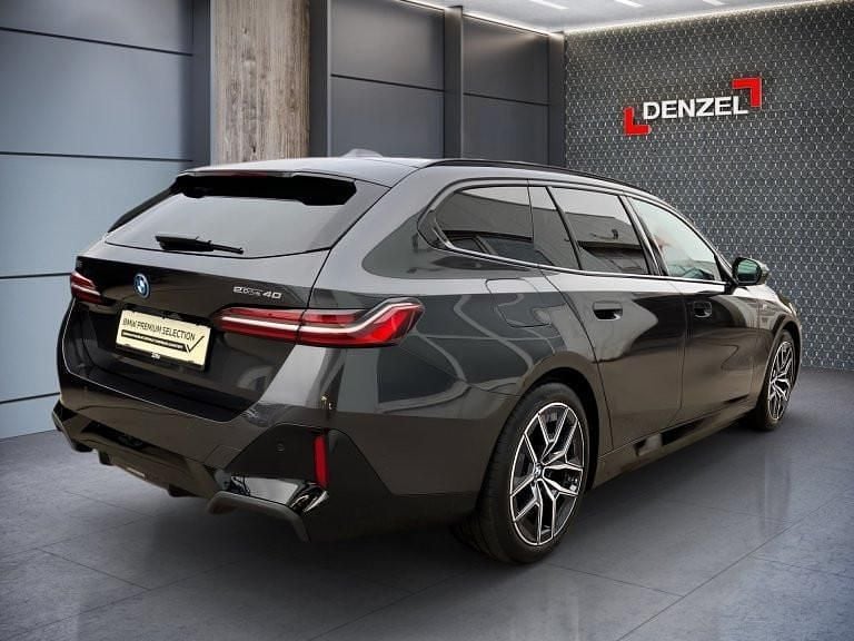 Gebraucht BMW i5 Comfort Edition 250 kW (340 PS) 2025 Grau Kombi