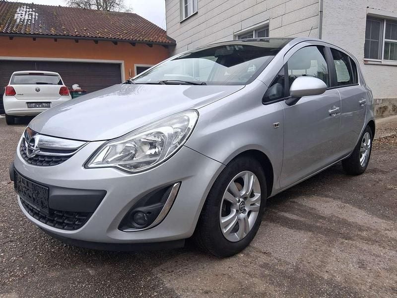 Gebraucht Opel Corsa 87 PS (63 kW) 2012 Silber Kleinwagen