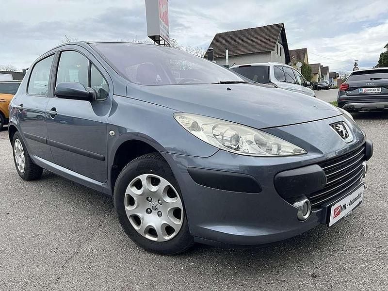 Grau Gebraucht 2007 Peugeot 307 Premium Limousine | € 2.350 (Etwas zu teuer) - Bild 1/4