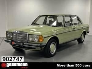 Gebraucht Mercedes 200 54 PS (39 kW) 1978 Grün Limousine