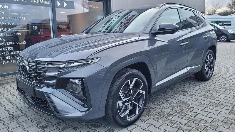 Grau Neu 2025 Hyundai Tucson N Line SUV | € 41.346 (Fairer Preis) - Bild 1/4