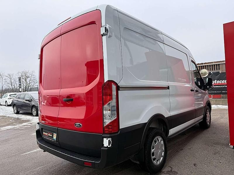 Gebraucht Ford Transit Trend 131 PS (96 kW) 2024 Weiß Van