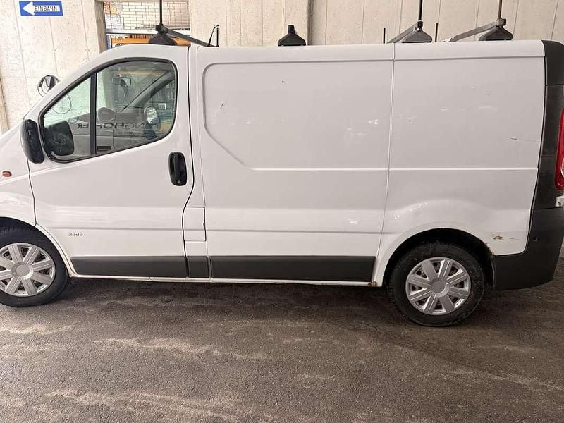 Gebraucht Opel Vivaro 114 PS (83 kW) 2008 Weiß Van / Kleinbus