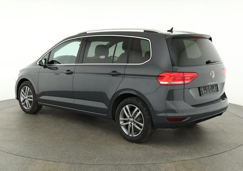 Neu VW Touran Comfortline 150 PS (110 kW) 2025 Blau Van / Kleinbus