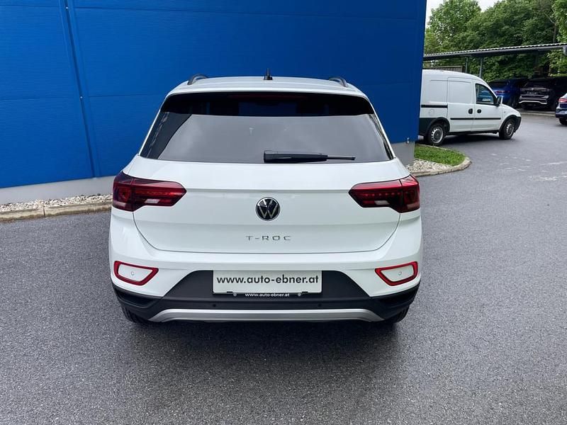 Gebraucht VW T-Roc Life 110 PS (80 kW) 2024 Weiß SUV