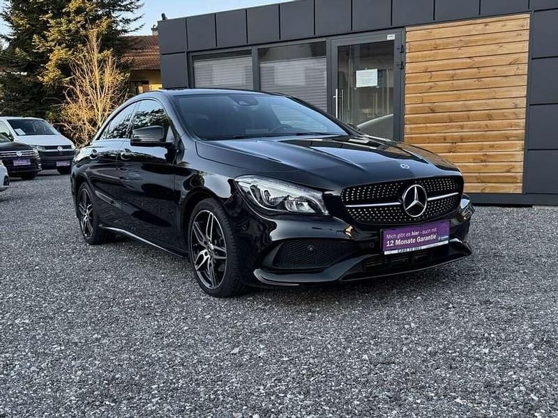 Schwarz Gebraucht 2020 Mercedes CLA200 AMG line Coupé | € 30.990 (Fairer Preis) - Bild 1/4