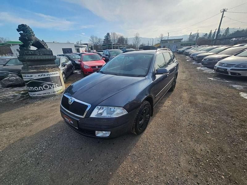 Gebraucht Skoda Octavia Ambiente 105 PS (77 kW) 2008 Grau Kombi