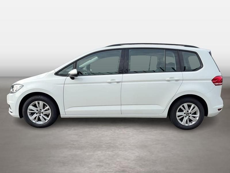 Gebraucht VW Touran Comfortline 150 PS (110 kW) 2021 Weiss  normal Van / Kleinbus