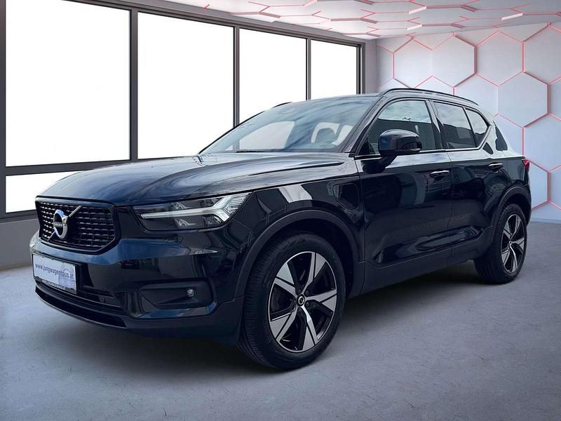Schwarz Gebraucht 2021 Volvo XC40 R-Design SUV | € 31.990 (Fairer Preis) - Bild 1/4