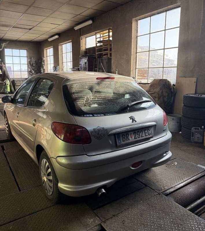 Gebraucht Peugeot 206 Sport 68 PS (50 kW) 2005 Limousine
