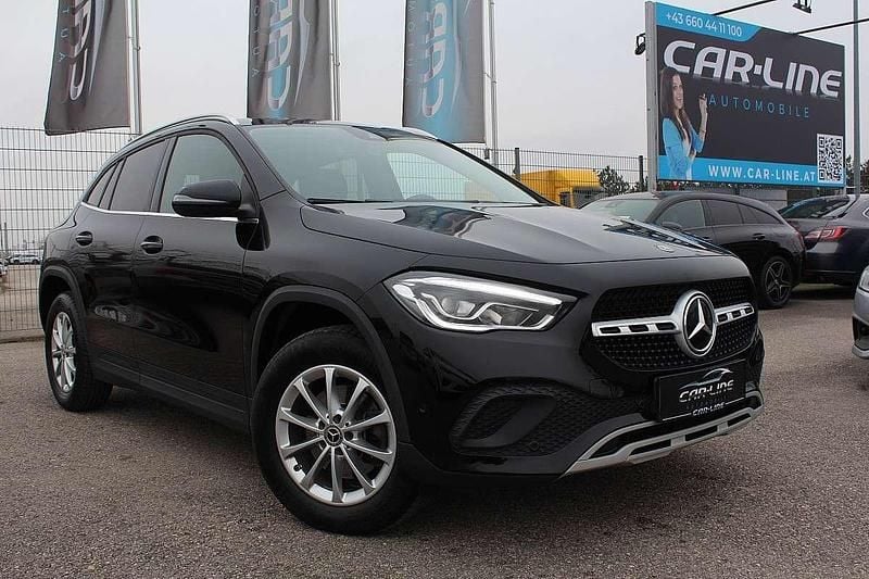 Schwarz Gebraucht 2021 Mercedes GLA200 SUV | € 28.990 (Superpreis) - Bild 1/4