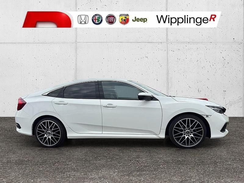 Gebraucht Honda Civic Executive 182 PS (133 kW) 2017 Rot Limousine