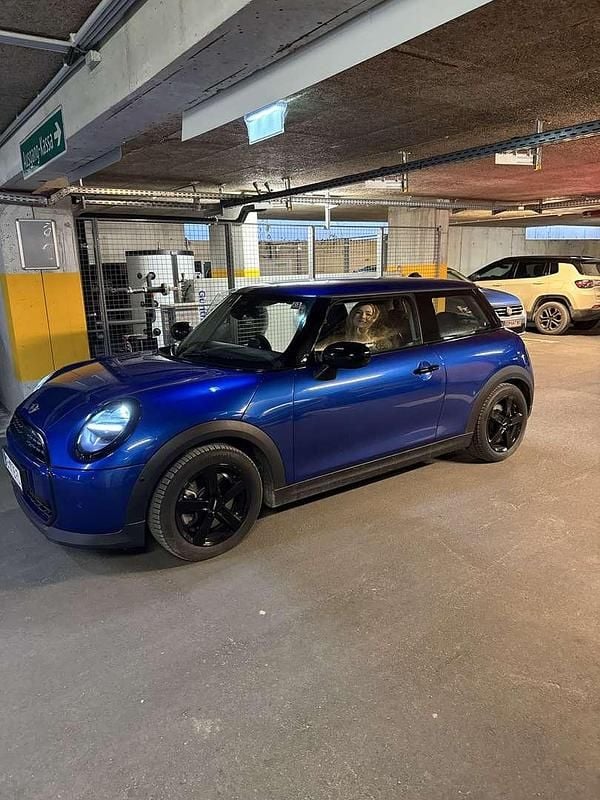Gebraucht 2024 Mini Cooper Kleinwagen | € 30.000 (Fairer Preis) - Bild 1/4