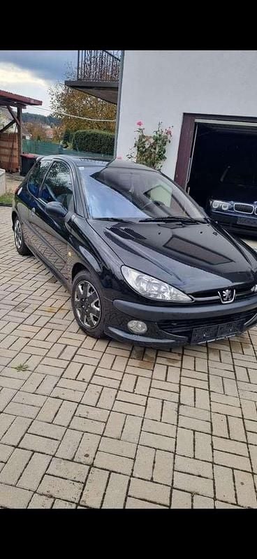 Gebraucht 2000 Peugeot 206 Style Limousine | € 1.600 - Bild 1/4