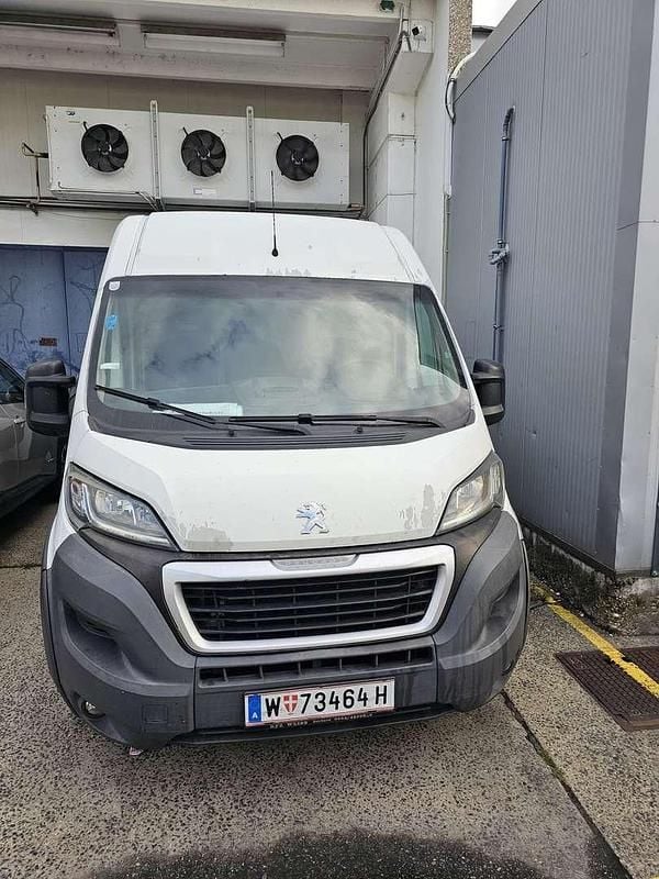 Gebraucht Peugeot Boxer 131 PS (96 kW) 2015 Weiß Van