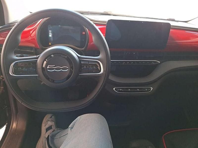 Neu Fiat 500e Red 86 kW (118 PS) 2026 Limousine