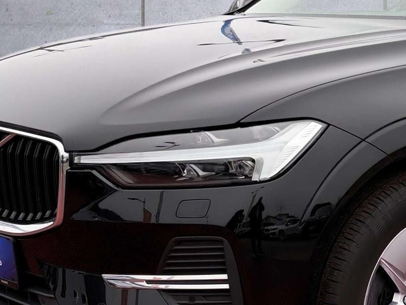 Gebraucht Volvo XC60 Momentum 197 PS (144 kW) 2022 Schwarz SUV