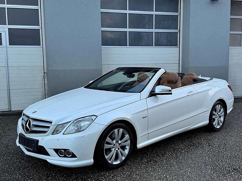 Weiß Gebraucht 2010 Mercedes E200 Sport Cabrio | € 11.990 (Fairer Preis) - Bild 1/4
