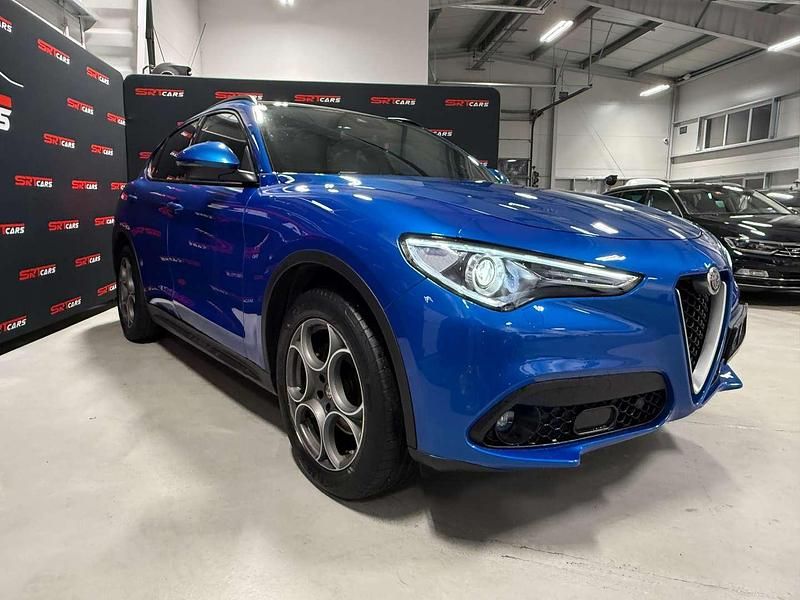 Gebraucht Alfa Romeo Stelvio Super 209 PS (153 kW) 2018 Blau SUV