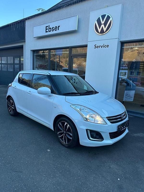 Gebraucht Suzuki Swift 90 PS (66 kW) 2015 Weiss  normal Kleinwagen