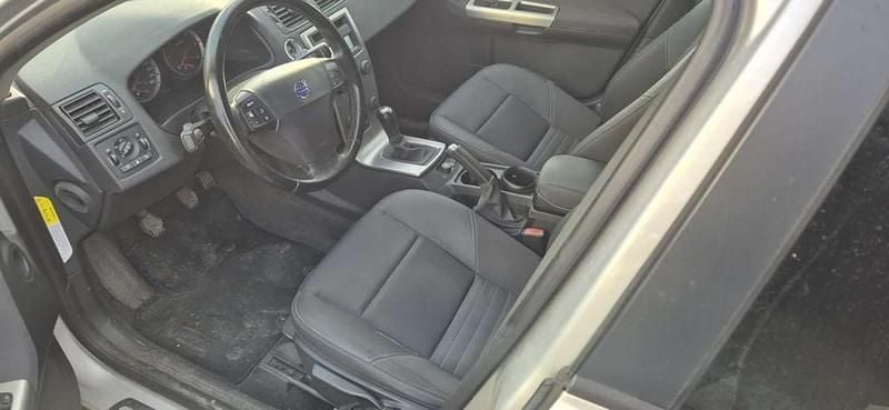 Gebraucht Volvo V50 Momentum 136 PS (100 kW) 2005 Silber Kombi