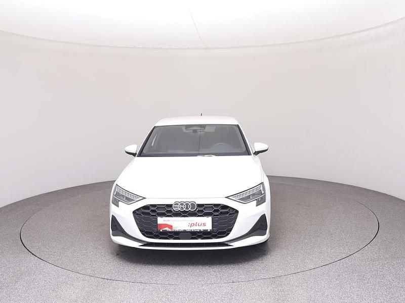 Neu Audi A3 116 PS (85 kW) 2026 Weiss  normal