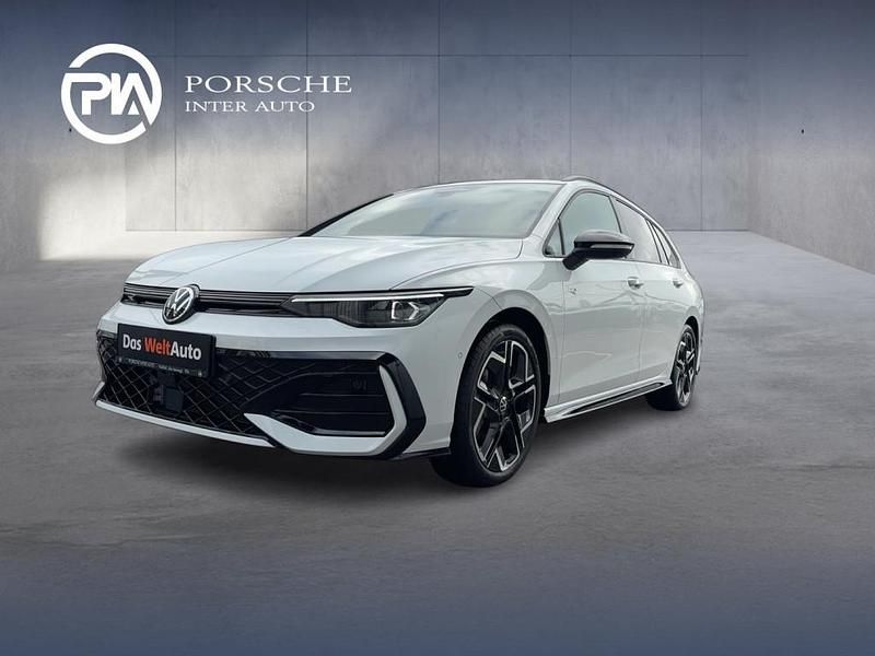 Gebraucht VW Golf VIII Sport 150 PS (110 kW) 2026 Weiss  metallicperleffekt Kombi