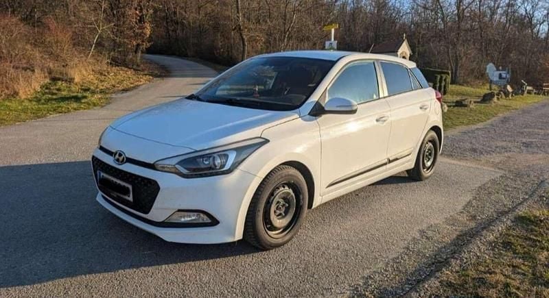 Gebraucht Hyundai i20 GO! 83 PS (61 kW) 2017 Limousine