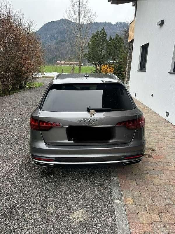 Gebraucht Audi A4 Ambiente 231 PS (169 kW) 2020 Grau Kombi