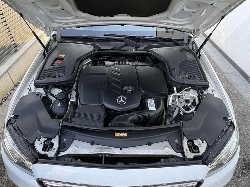 Gebraucht Mercedes E220 Avantgarde 194 PS (142 kW) 2016 Limousine