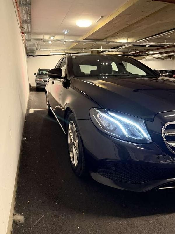 Gebraucht Mercedes E220 194 PS (142 kW) 2016 Limousine