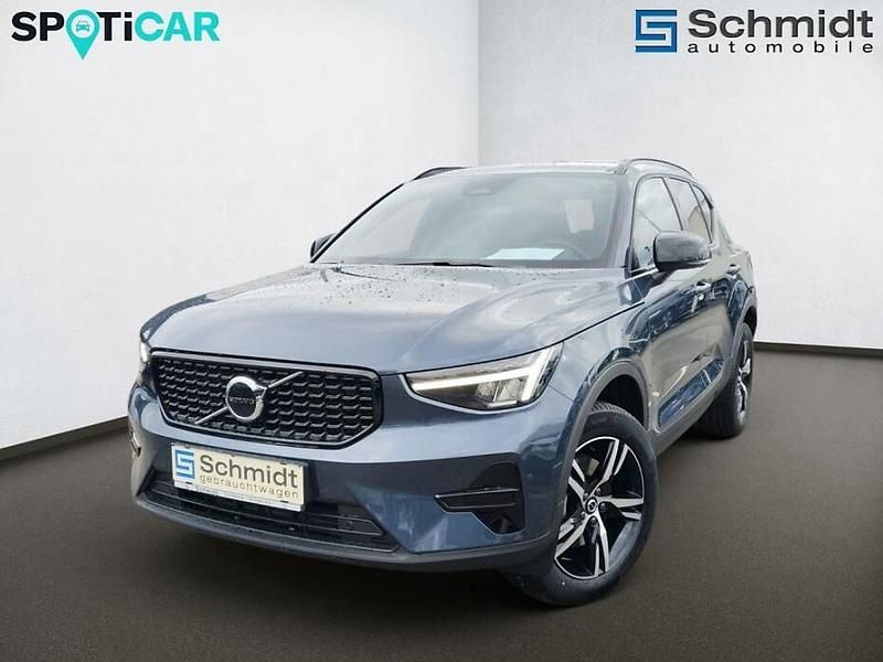 Denim blue Neu 2025 Volvo XC40 Plus SUV | € 40.990 (Fairer Preis) - Bild 1/4