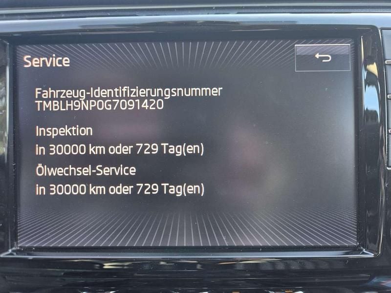 Gebraucht Skoda Superb Style 150 PS (110 kW) 2016 Braun Kombi