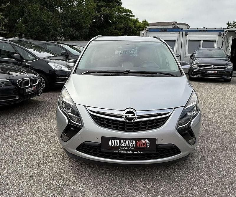 Silber Gebraucht 2016 Opel Zafira Edition Van / Kleinbus | € 8.990 (Fairer Preis) - Bild 1/4