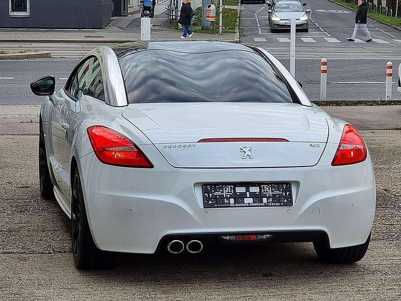 Weiß Gebraucht 2010 Peugeot RCZ Coupé | € 15.990 - Bild 1/4