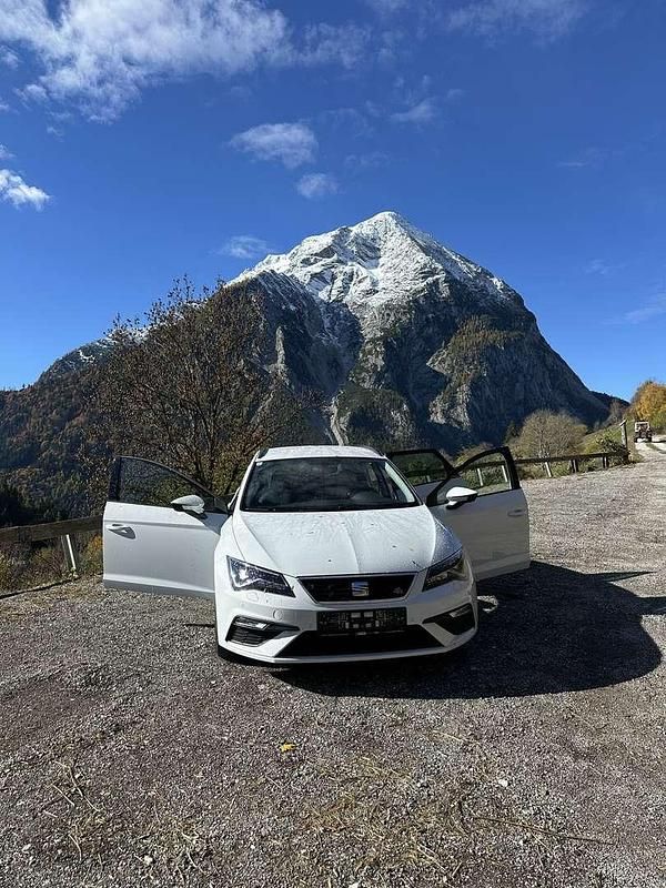 Weiß Gebraucht 2019 Seat Leon ST FR Kombi | € 13.500 (Fairer Preis) - Bild 1/4