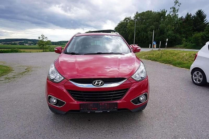 Rot Gebraucht 2013 Hyundai ix35 SUV | € 6.890 (Superpreis) - Bild 1/4