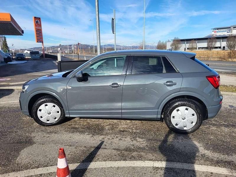 Gebraucht Audi Q2 Sport 116 PS (85 kW) 2017 Grau SUV