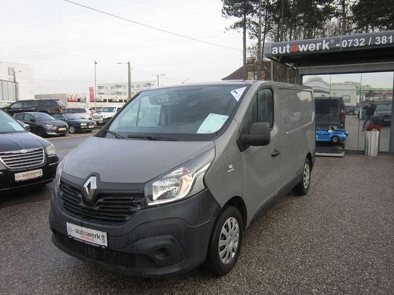 Gebraucht Renault Trafic 90 PS (66 kW) 2016 Grau Van / Kleinbus