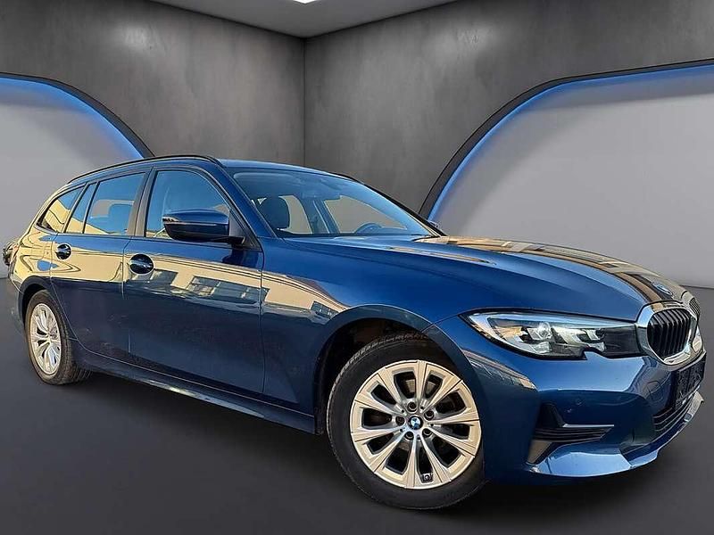Gebraucht BMW 318 Advantage 150 PS (110 kW) 2021 Blau Kombi