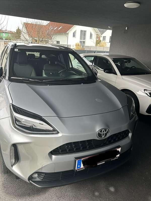 Gebraucht Toyota Yaris Cross Active 92 PS (67 kW) 2025 Silber SUV