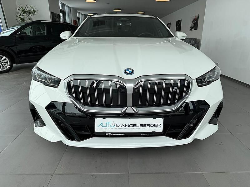 Gebraucht BMW i5 M Sport 250 kW (340 PS) 2025 Weiß Kombi