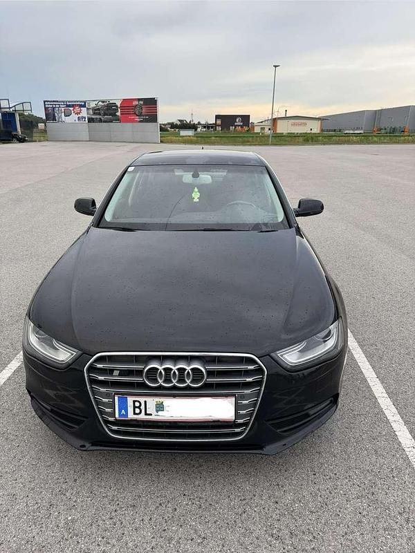 Gebraucht Audi A4 Comfort 136 PS (100 kW) 2014 Limousine