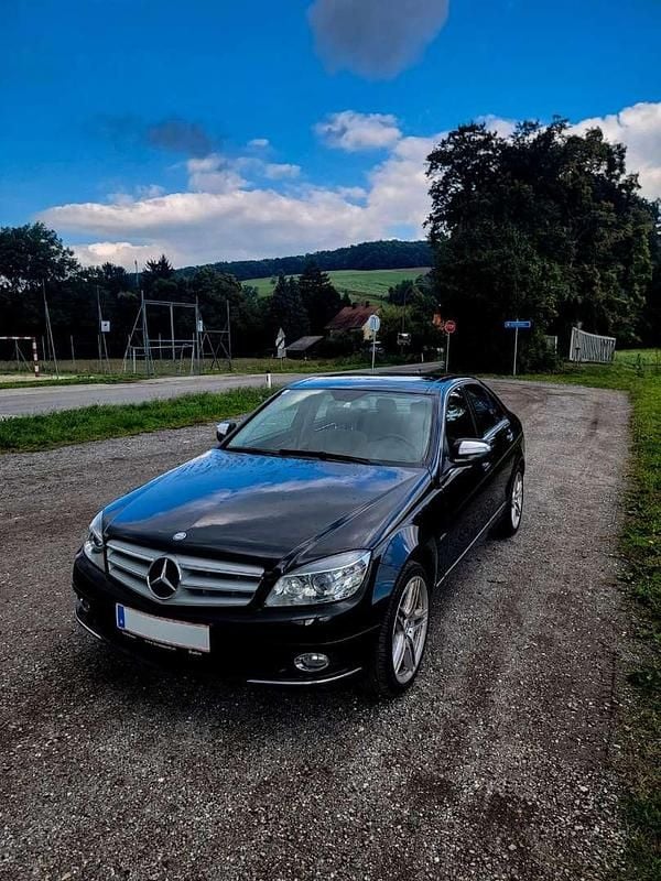 Schwarz Gebraucht 2007 Mercedes C350 Limousine | € 12.900 (Guter Preis) - Bild 1/4