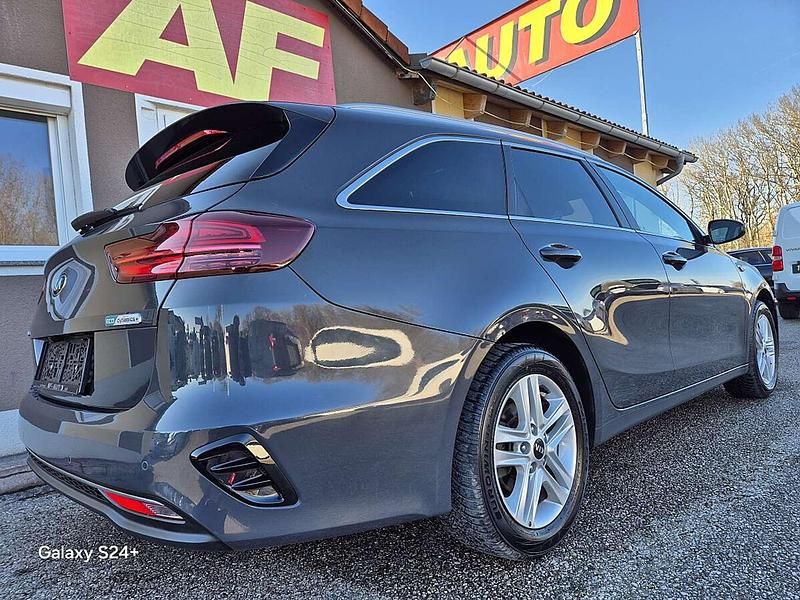 Gebraucht Kia Ceed Sportswagon Silver 136 PS (100 kW) 2021 Grau Kombi