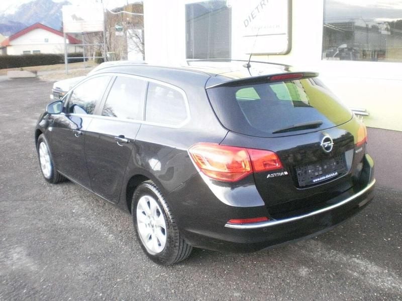 Gebraucht Opel Astra Edition 110 PS (80 kW) 2016 Schwarz Kombi