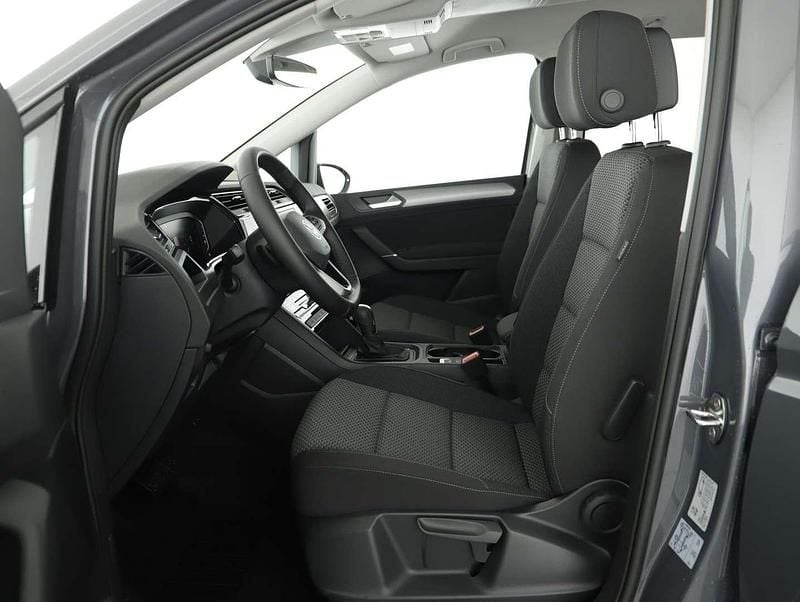 Gebraucht VW Touran 150 PS (110 kW) 2025 Mittelgrau  metallic Van / Kleinbus