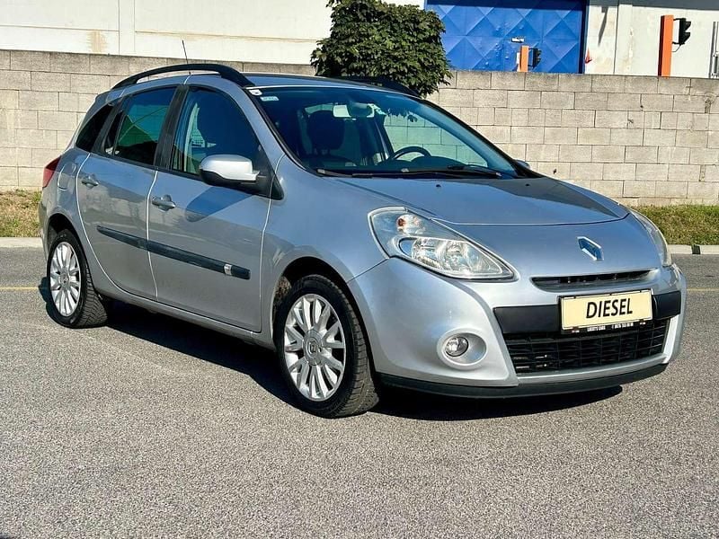 Gebraucht Renault Clio GrandTour 88 PS (64 kW) 2011 Silber Kombi