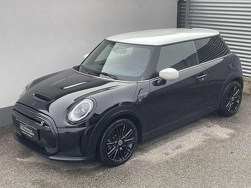 Gebraucht Mini Cooper SE 135 kW (184 PS) 2021 Schwarz Kleinwagen